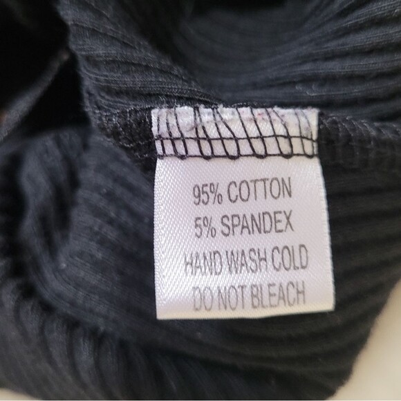 Makers of dreams size XS ribbed black zip front tank bodysuit - Picture 5 of 6